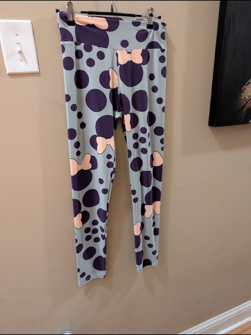 LuLaRoe Light Grey & Purple Leggings with Minnie Mouse Disney Ears With Pink Bow